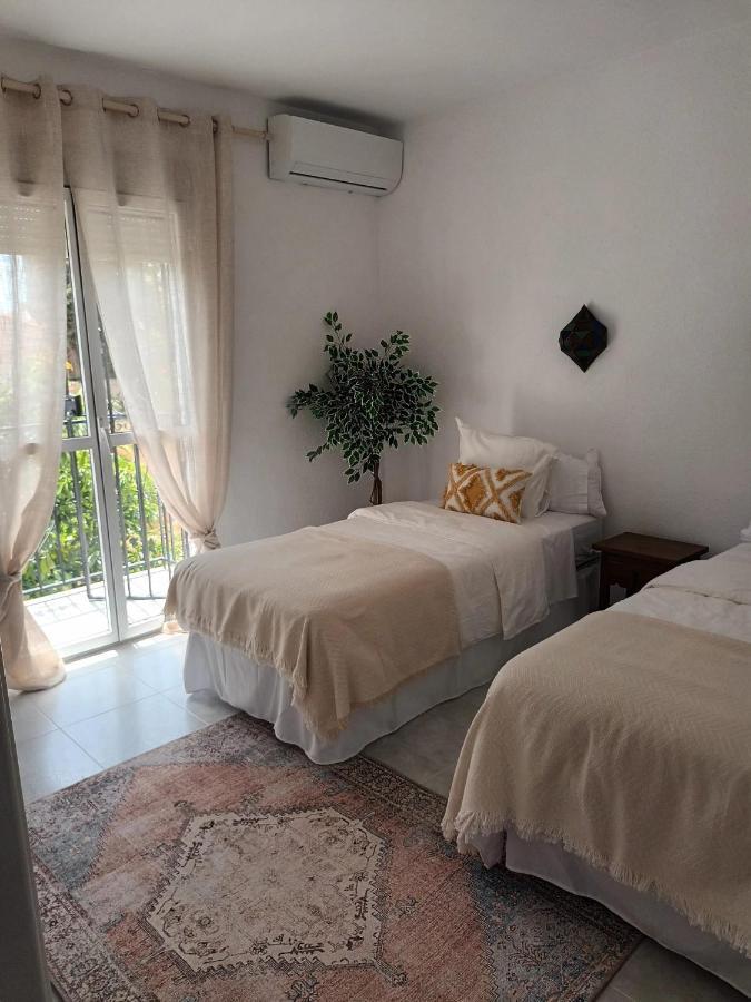 Nueva Nerja Pueblo Andaluz Casa Grafton Villa Екстериор снимка